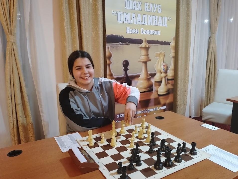 ПРЕДСТАВЉАМО МЛАДЕ НАДЕ - МИЛА РАДЕНКОВИЋ - Шаховски Савез Београда